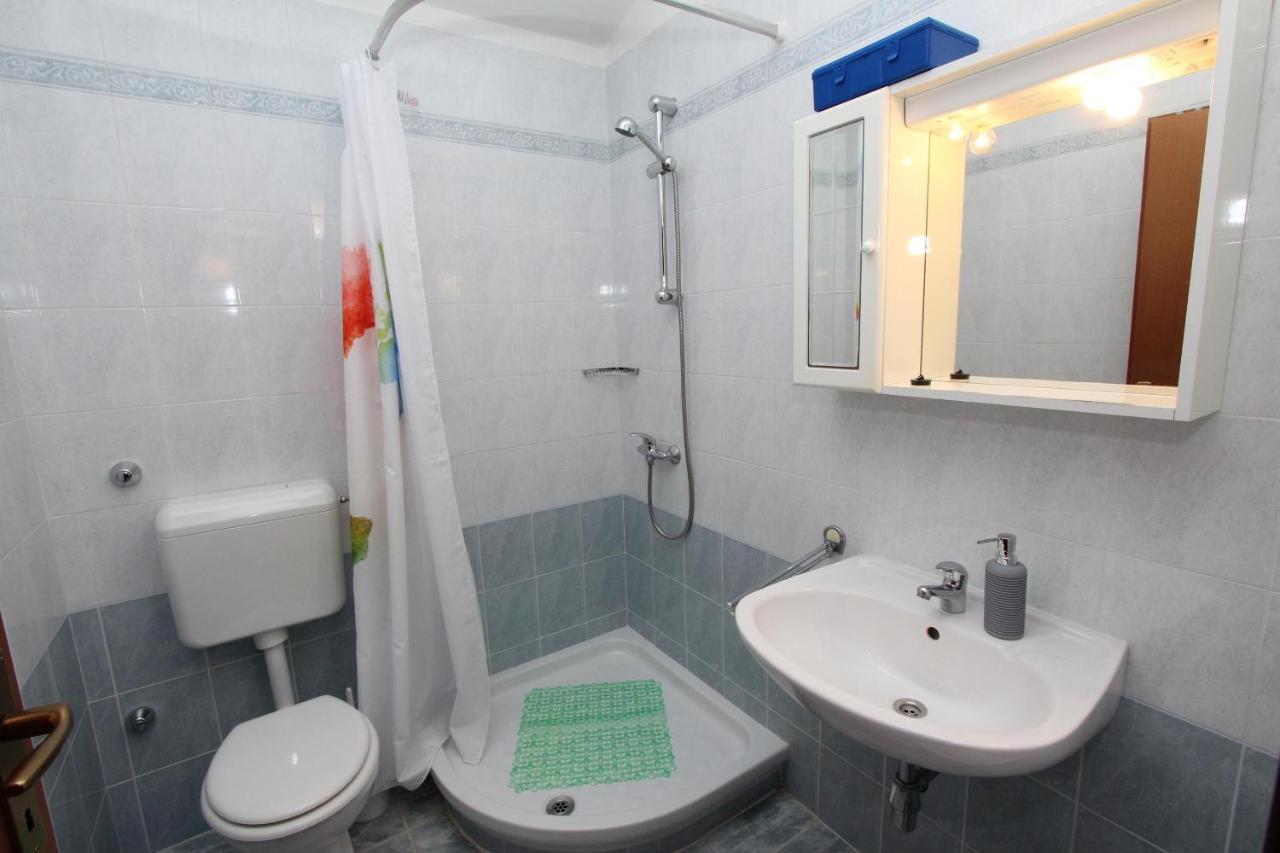 Rooms And Apartments Dino Rovinj Exterior foto