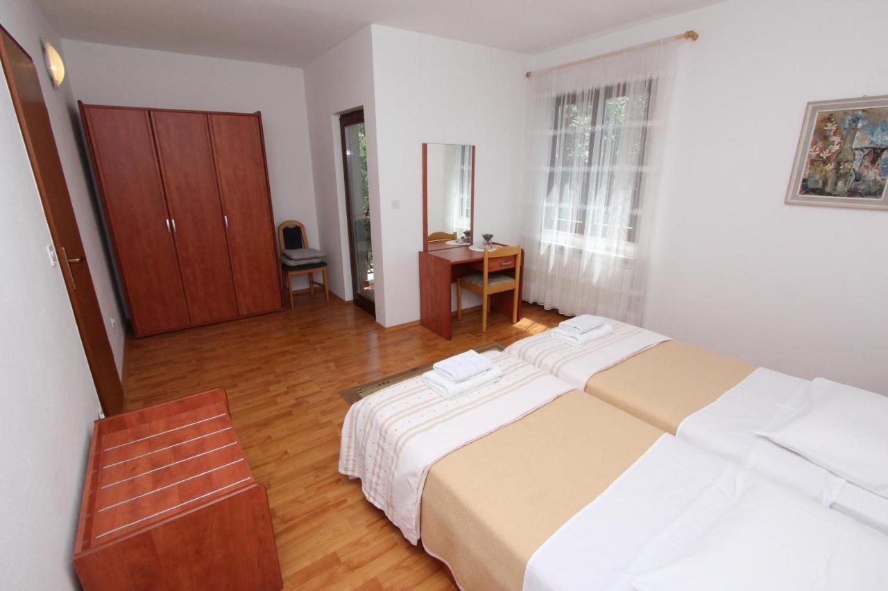 Rooms And Apartments Dino Rovinj Exterior foto